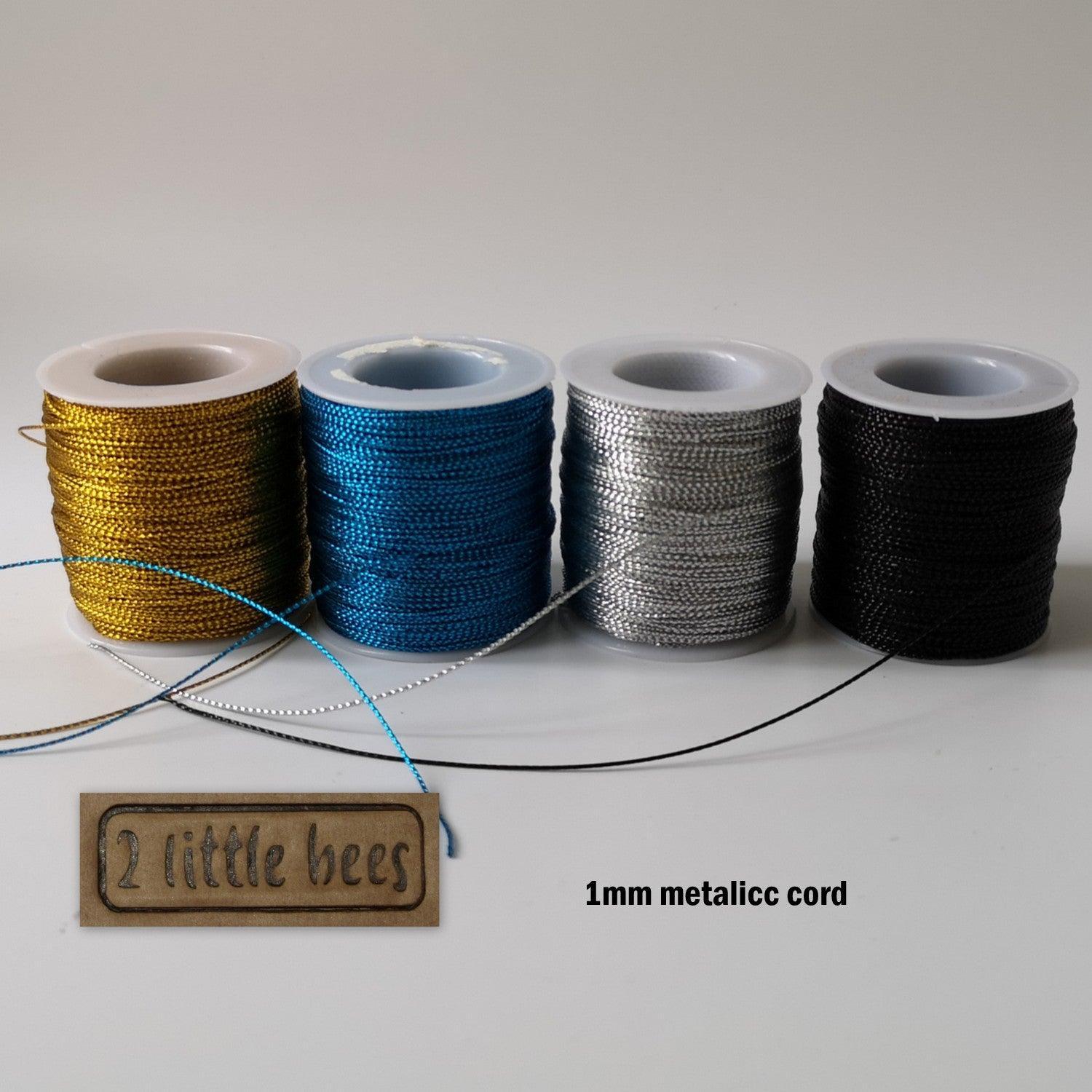 1mm metallic cord. - 2 little bees