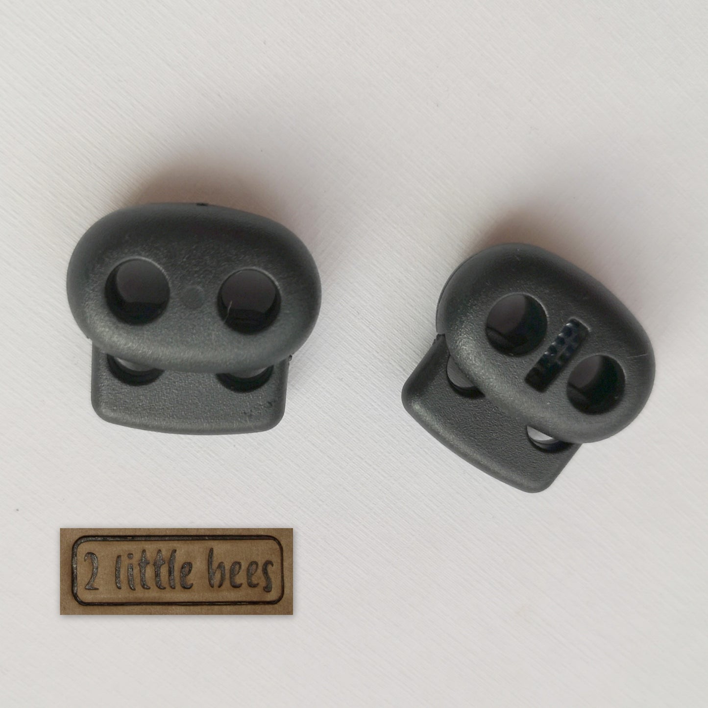 Bean twin hole toggle