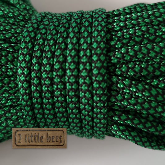 4mm green/black paracord. 7 Strand - 2 little bees