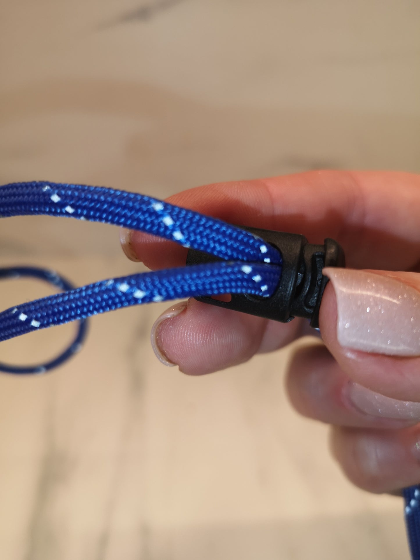 4mm blue reflective paracord. 7 Strand