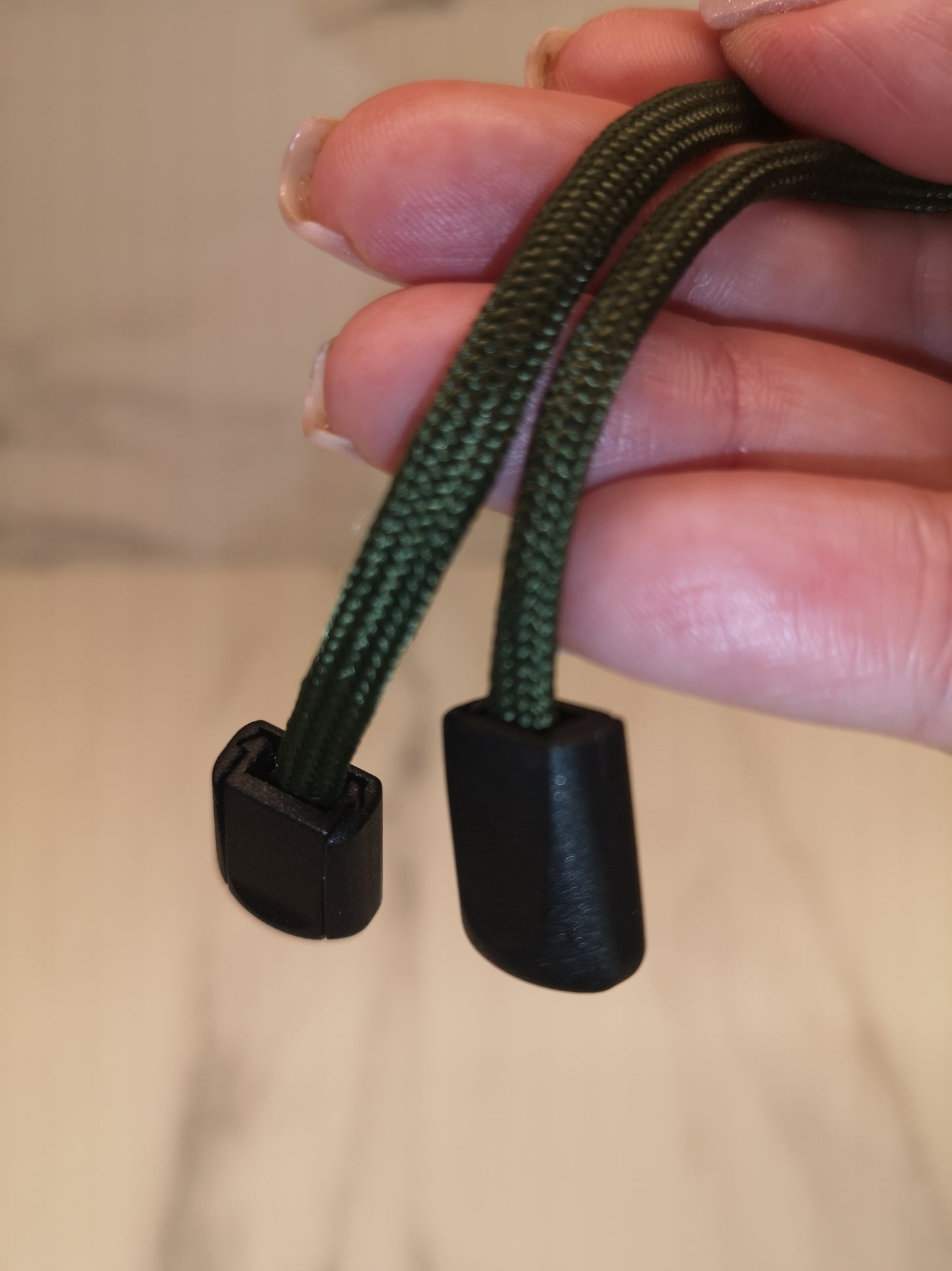 4mm army green paracord. 7 Strand