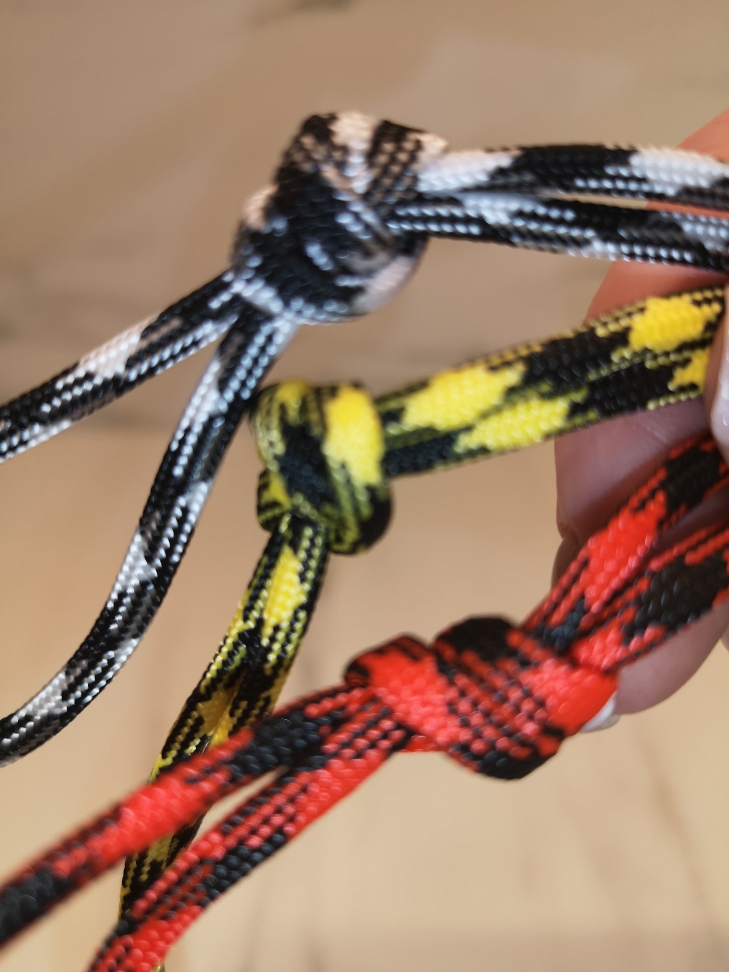 4mm black/yellow paracord. 7 Strand