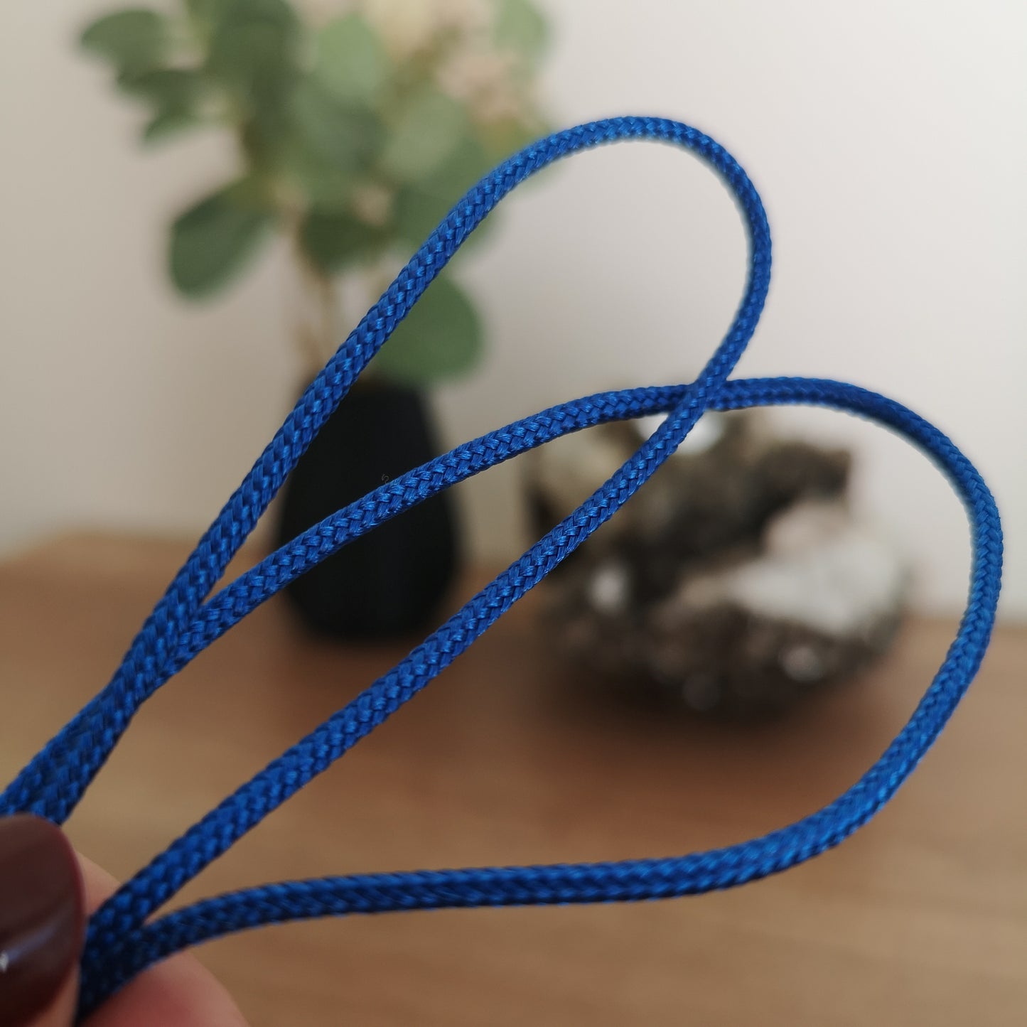 2mm paracord. Blue