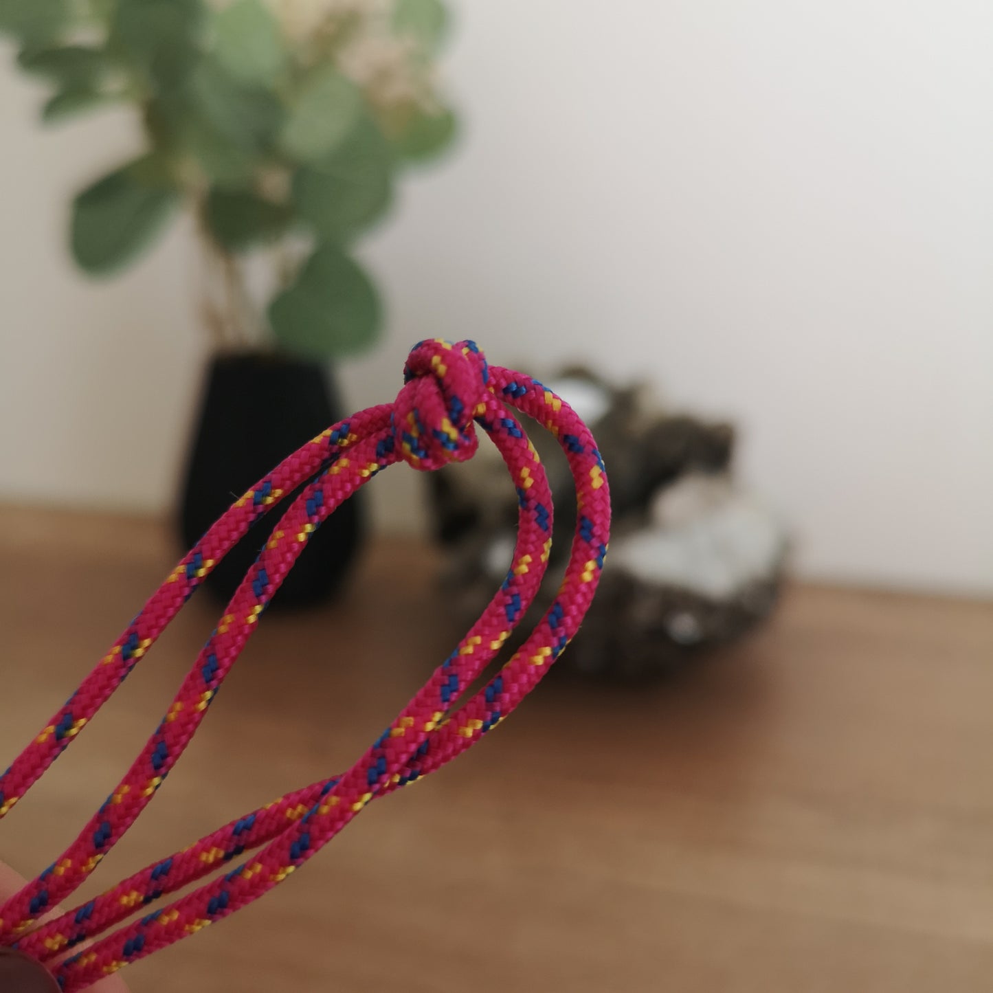 2mm paracord. Red / black