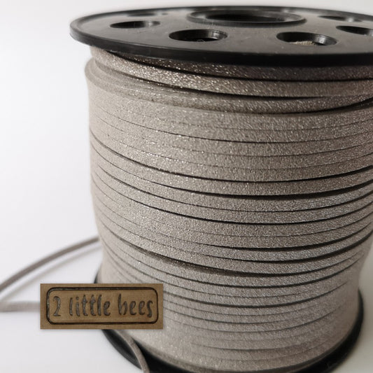 Flat faux glitter suede cord – 2 little bees